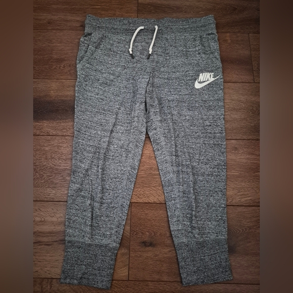 NEW Nike Jogger Set Pants and Jacket Gray Women's Sz M/L - Picture 2 of 7